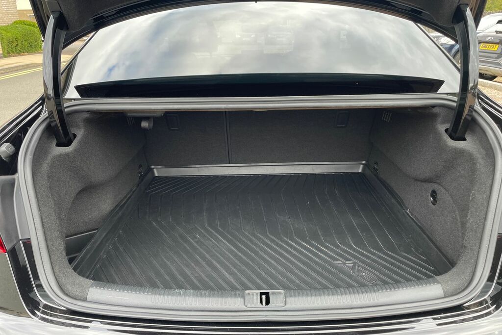 Audi A3 1.5 Tfsi Sport S Tronic Black #9