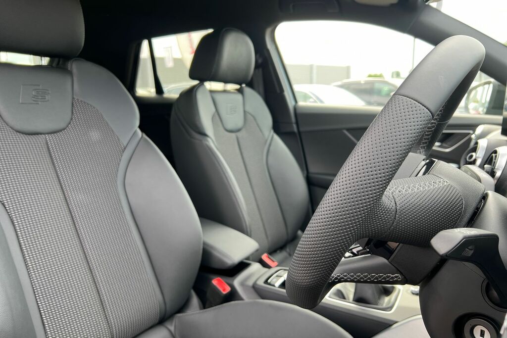 Audi Q2 30 Tfsi 116 Sport 2025 Silver #14