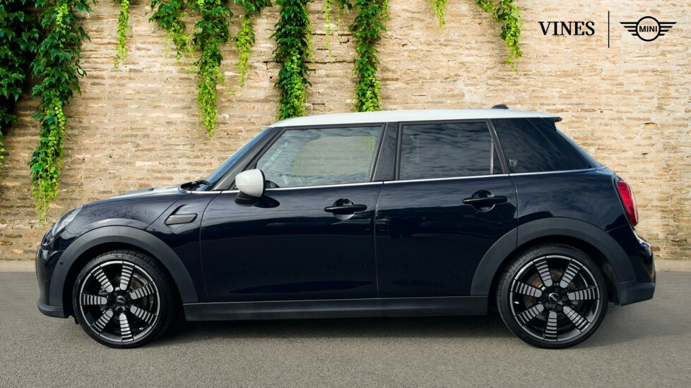 Mini Hatch 5-Door Hatch Cooper Exclusive GY73LEU Black #3