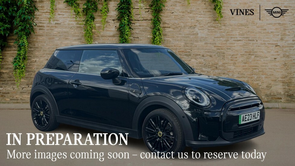 Mini Hatch Level 3 Black