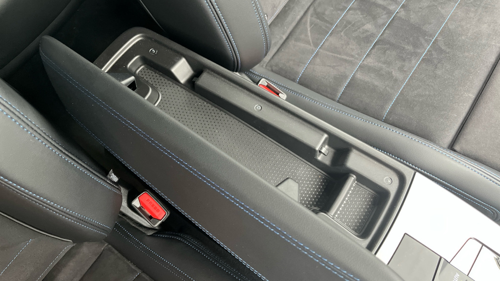 BMW iX2 M Sport Red #47
