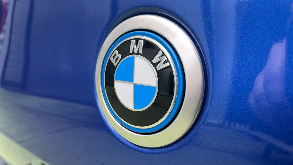 BMW iX2 M Sport Red #34
