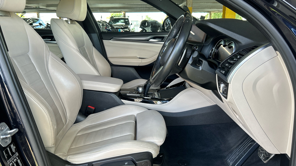 BMW X4  Black #11