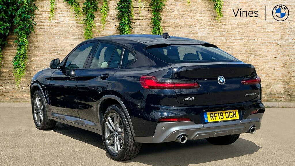 BMW X4  Black #2
