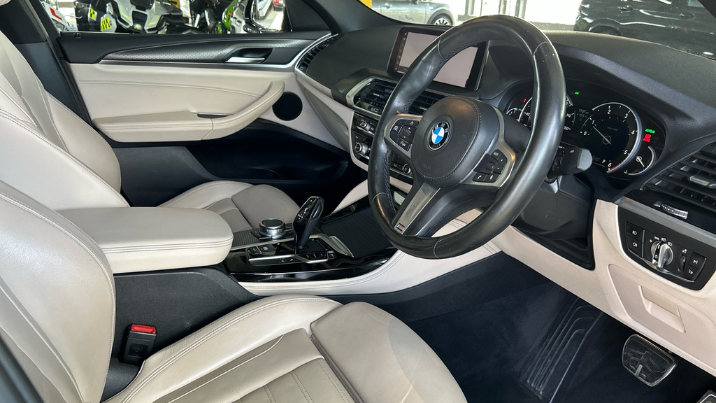 BMW X4  Black #6