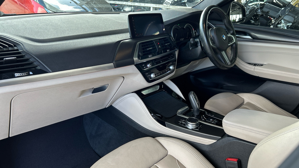 BMW X4  Black #7