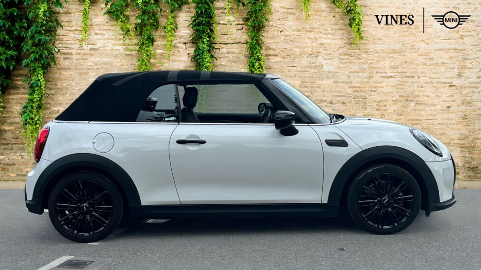 Mini Convertible Convertible Cooper Exclusive White #3