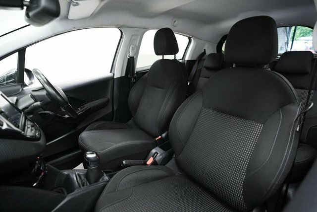 Peugeot 208 1.2 Puretech 110 Tech Edition Eat6 White #23