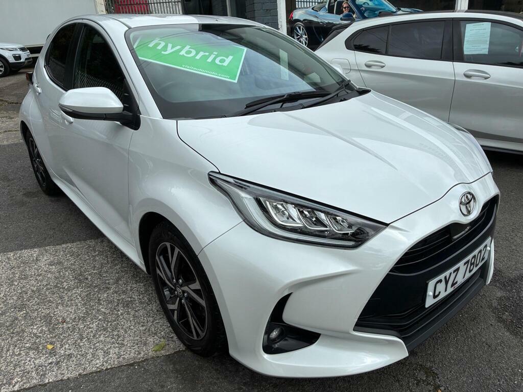 Toyota Yaris 1.5 Vvt-h Design E-cvt Euro 6 S S White