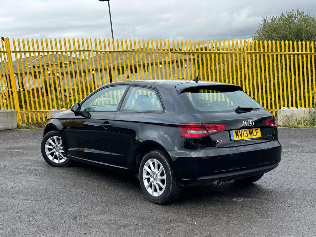 Audi A3 1.6 Tdi Se Euro 5 Ss Black #2