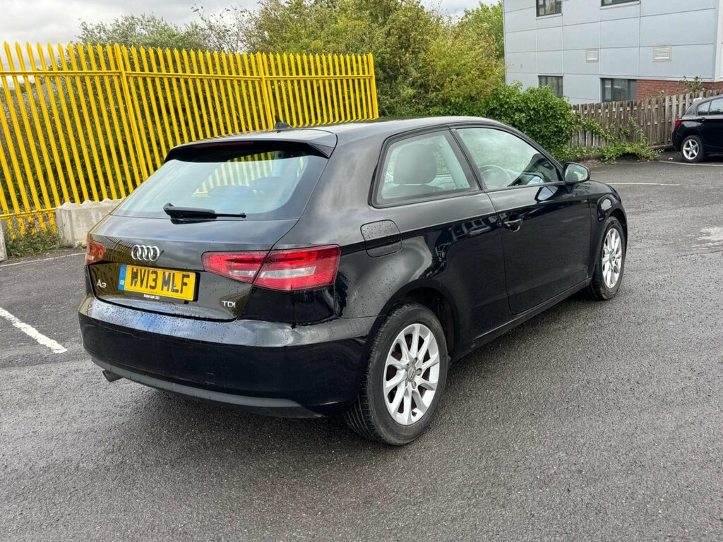 Audi A3 1.6 Tdi Se Euro 5 Ss Black #6