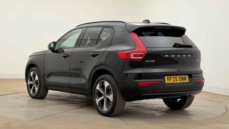 Volvo XC40 B3 Mild Hybrid Plus Dark Black #5
