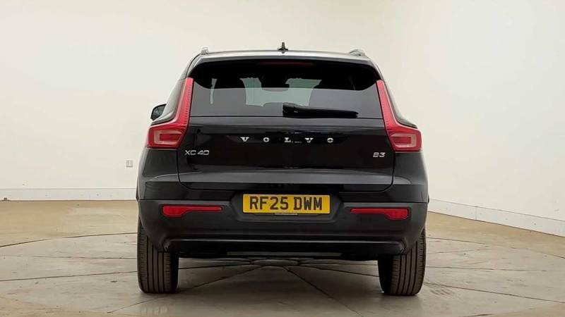 Volvo XC40 B3 Mild Hybrid Plus Dark Black #4