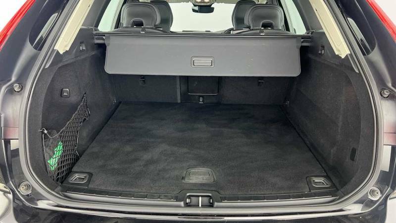 Volvo XC60 B5 Awd Mild Hybrid Core Black #5