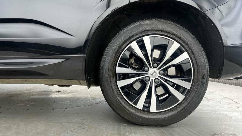 Volvo XC60 B5 Awd Mild Hybrid Core Black #4