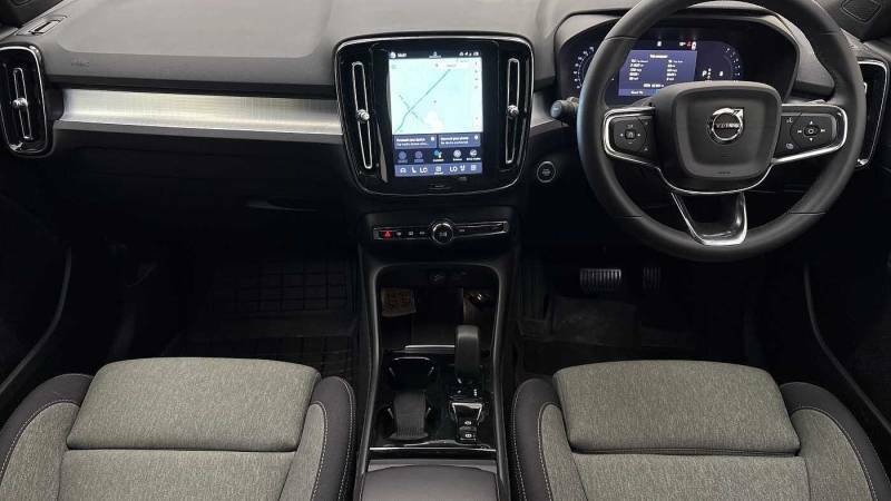 Volvo XC40 B3 Mild Hybrid Plus Dark Blue #4