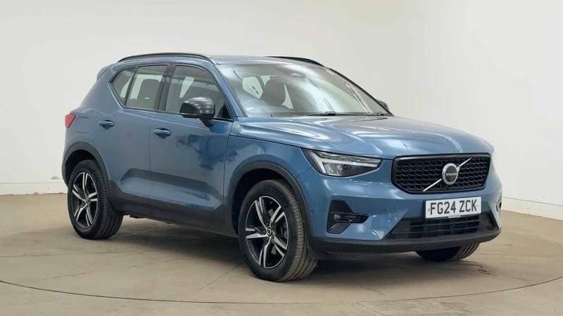 Volvo XC40 B3 Mild Hybrid Plus Dark Blue