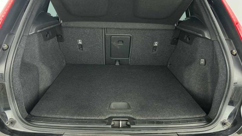 Volvo XC40 T3 R-design Black #5