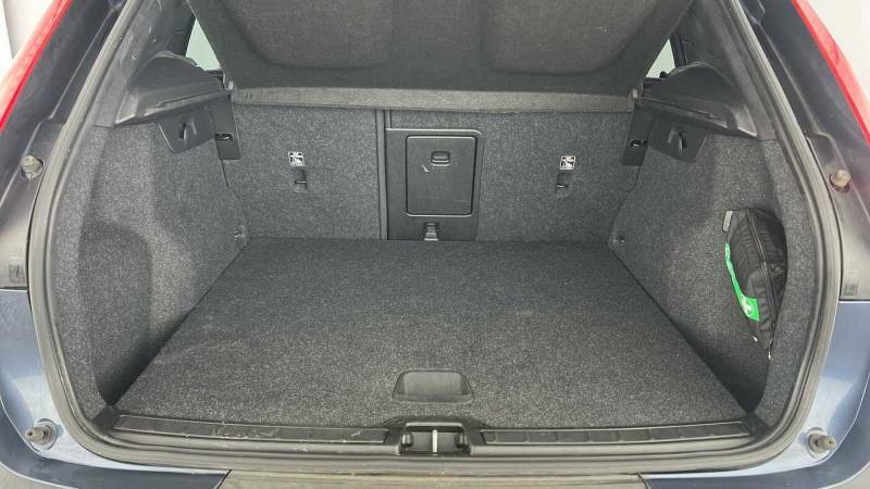 Volvo XC40 B4 Mild Hybrid R-design Pro Blue #5