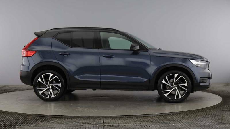 Volvo XC40 B4 Mild Hybrid R-design Pro Blue #2