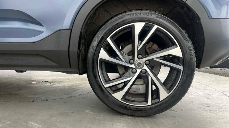 Volvo XC40 B4 Mild Hybrid R-design Pro Blue #4