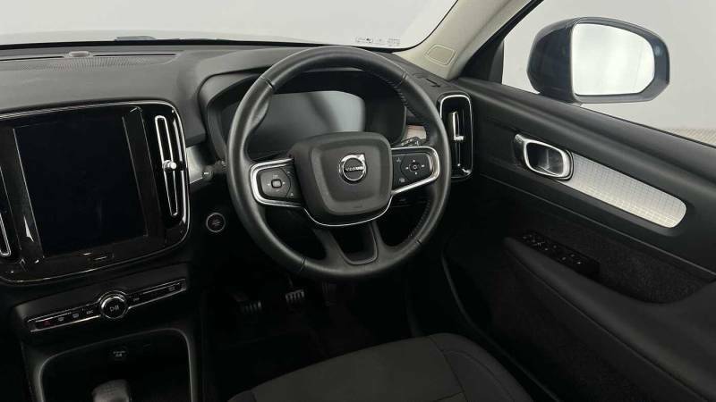 Volvo XC40 T3 Momentum Black #5
