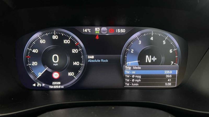 Volvo XC40 T3 Momentum Black #6