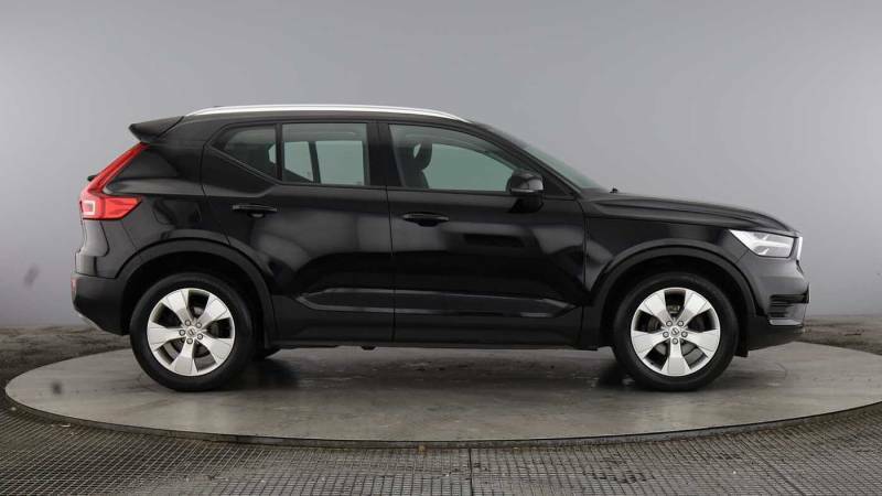 Volvo XC40 T3 Momentum Black #2