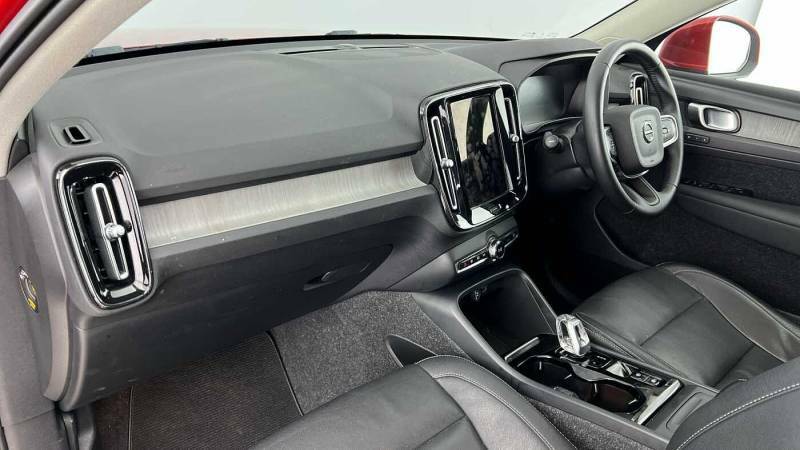 Volvo XC40 T3 Inscription Red #6