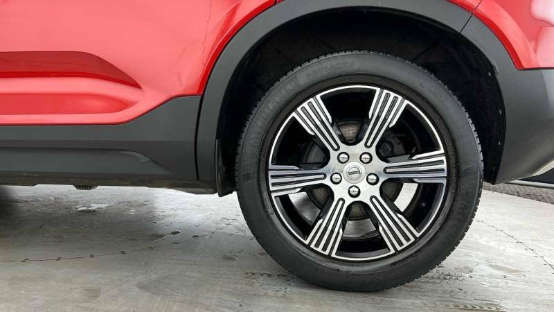 Volvo XC40 T3 Inscription Red #4
