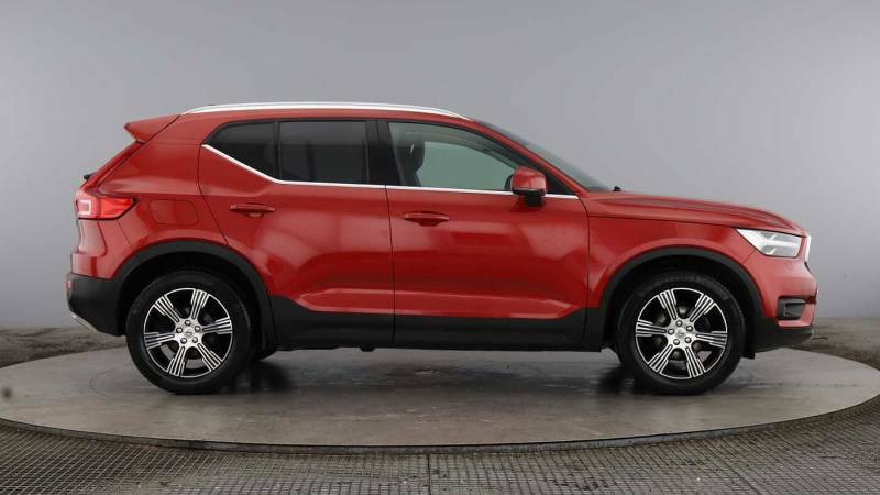 Volvo XC40 T3 Inscription Red #2