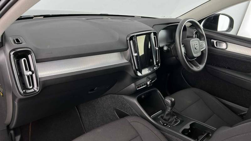 Volvo XC40 T3 Momentum Black #6
