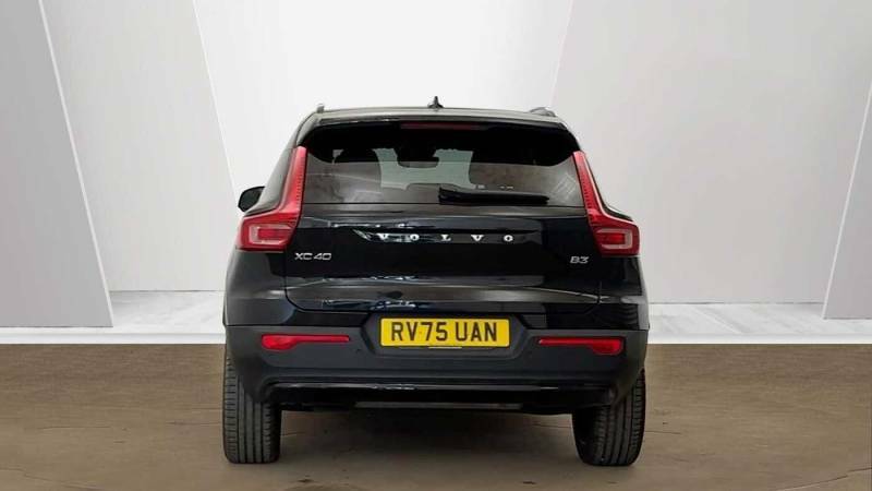 Volvo XC40 B3 Mild Hybrid Ultra Dark Black #4