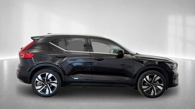 Volvo XC40 B4 Mild Hybrid Ultra Bright Black #2