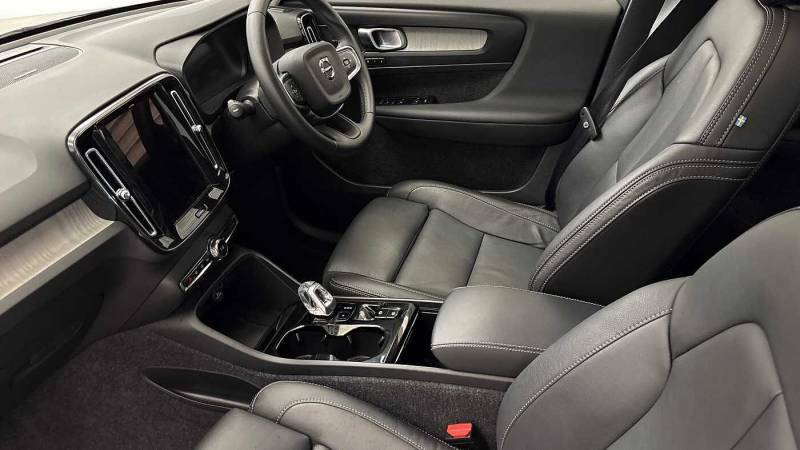 Volvo XC40 B4 Mild Hybrid Ultra Bright Black #6