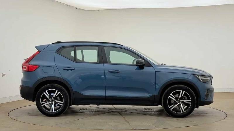 Volvo XC40 B3 Mild Hybrid Plus Dark - 2023 23 Blue #2