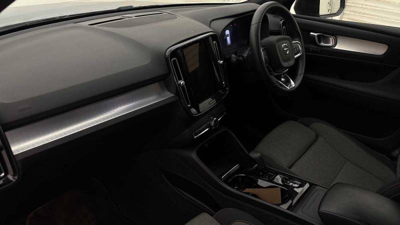 Volvo XC40 B3 Mild Hybrid Plus Dark - 2023 23 Blue #5