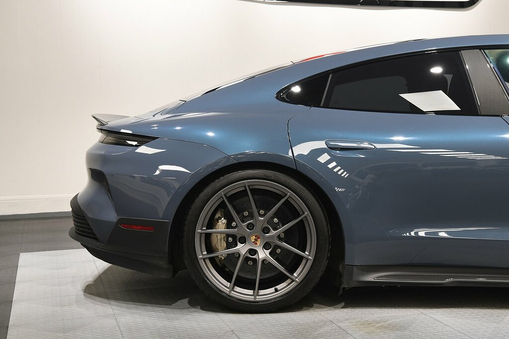 Porsche Taycan Exeter Purple #50