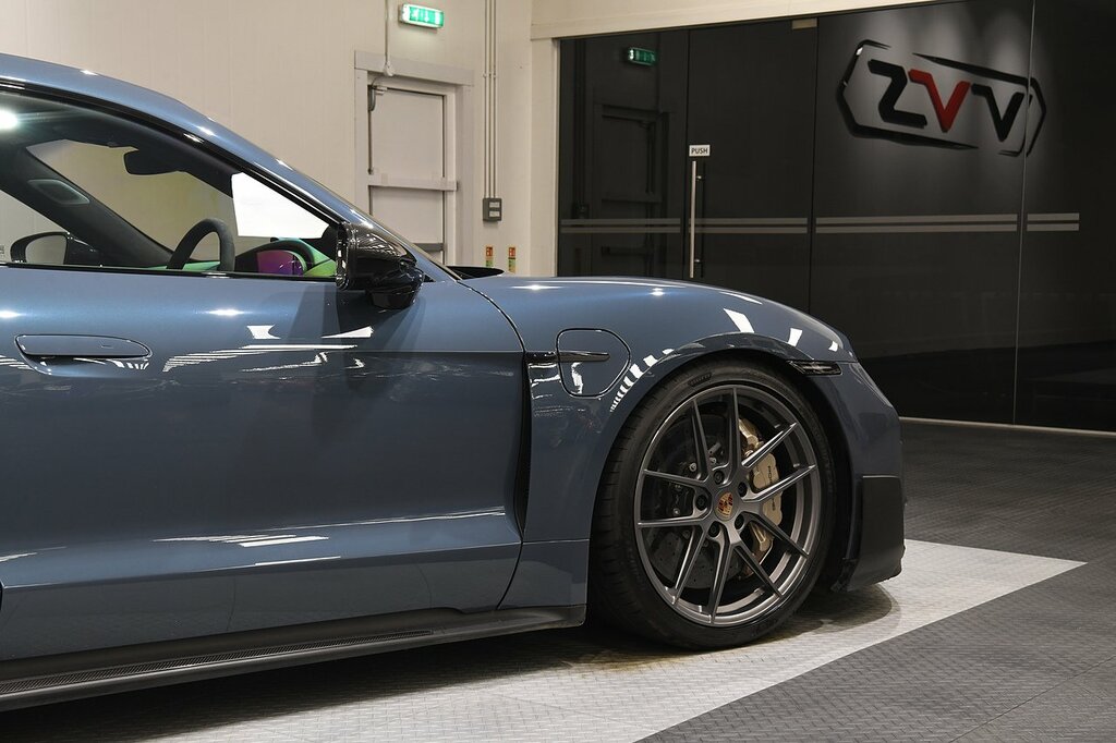 Porsche Taycan Exeter Purple #42
