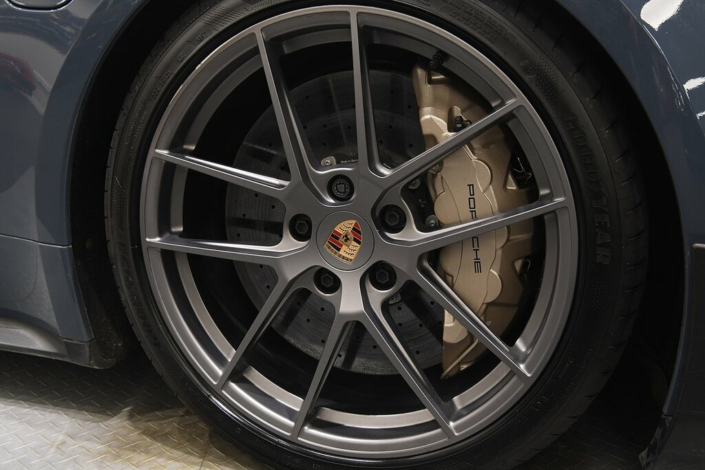 Porsche Taycan Exeter Purple #55