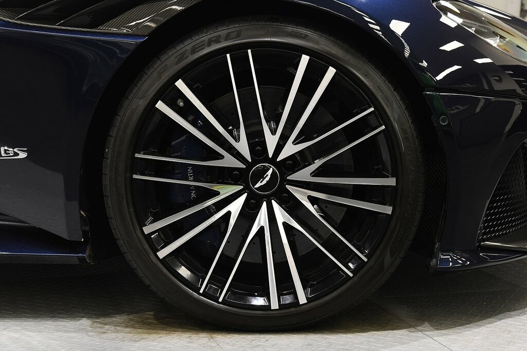 Aston Martin DBS 5.2 V12 Biturbo Superleggera Coupe Silver #44