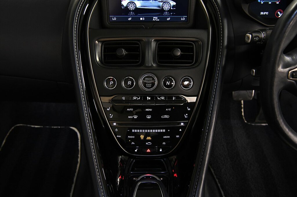 Aston Martin DBS 5.2 V12 Biturbo Superleggera Coupe Silver #12