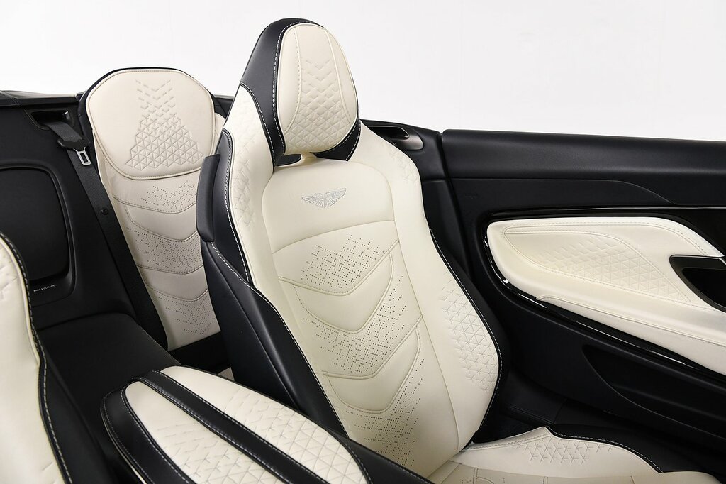 Aston Martin DBS 5.2 V12 Biturbo Superleggera Coupe Silver #9