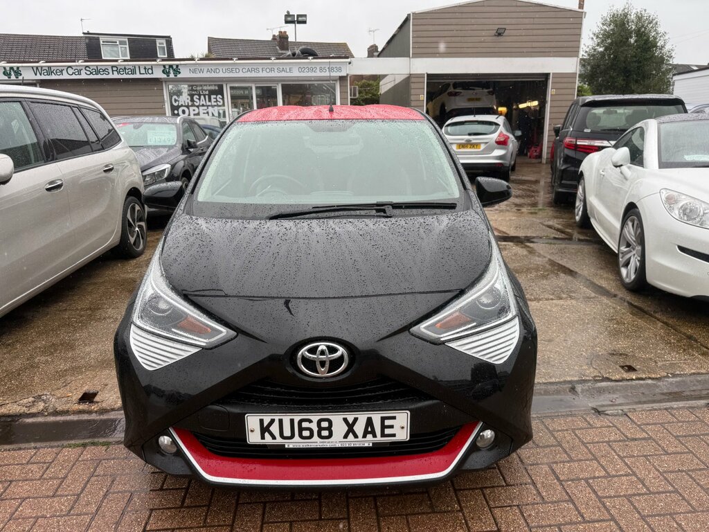 Toyota Aygo 1.0 Vvt-i X-press Hatchback X-shift Eur Black #2