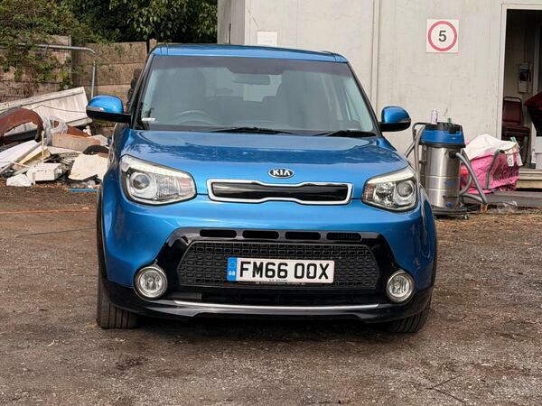 Kia Soul Ev White #7