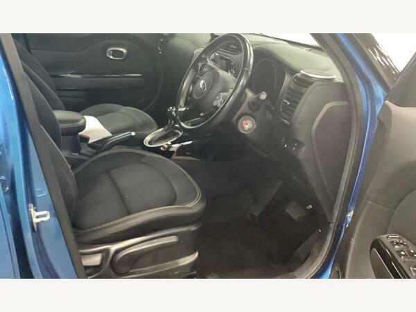 Kia Soul Ev White #17