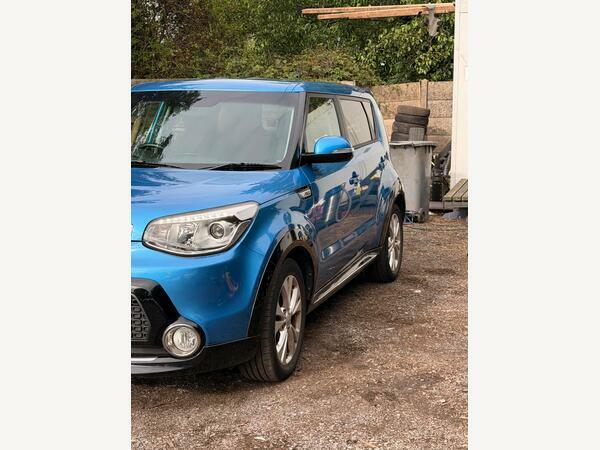 Kia Soul Ev White #11