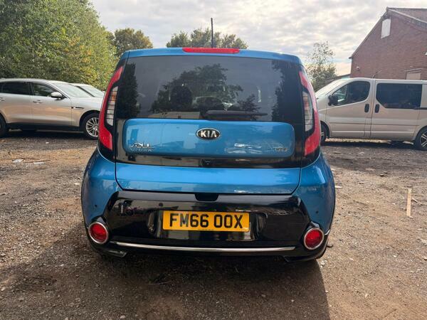 Kia Soul Ev White #16