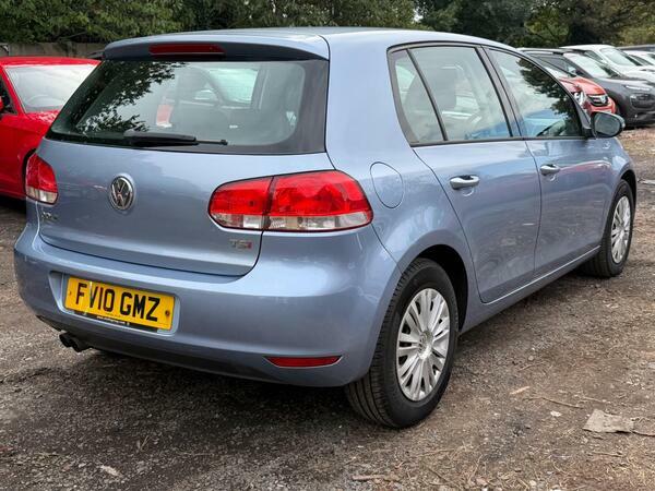 Volkswagen Golf 1.6 Tdi 105 Bluemotion Tech Match Red #13