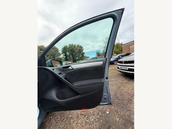 Volkswagen Golf 1.6 Tdi 105 Bluemotion Tech Match Red #20